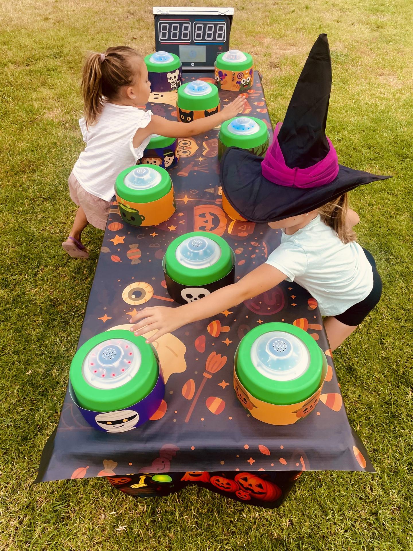 JEU HALLOWEEN - CHASSEUR DE MONTRES